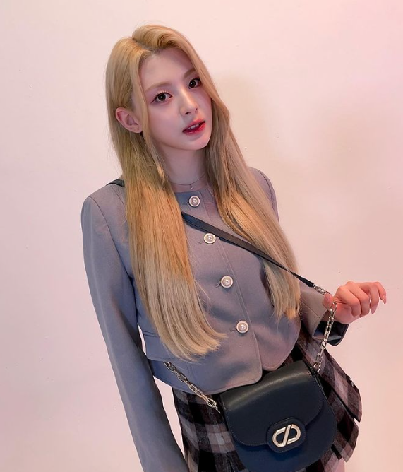 세은 스테이씨 나이 프로필 키 인스타 화보 다리 머리 고화질 과거 레전드 배경화면