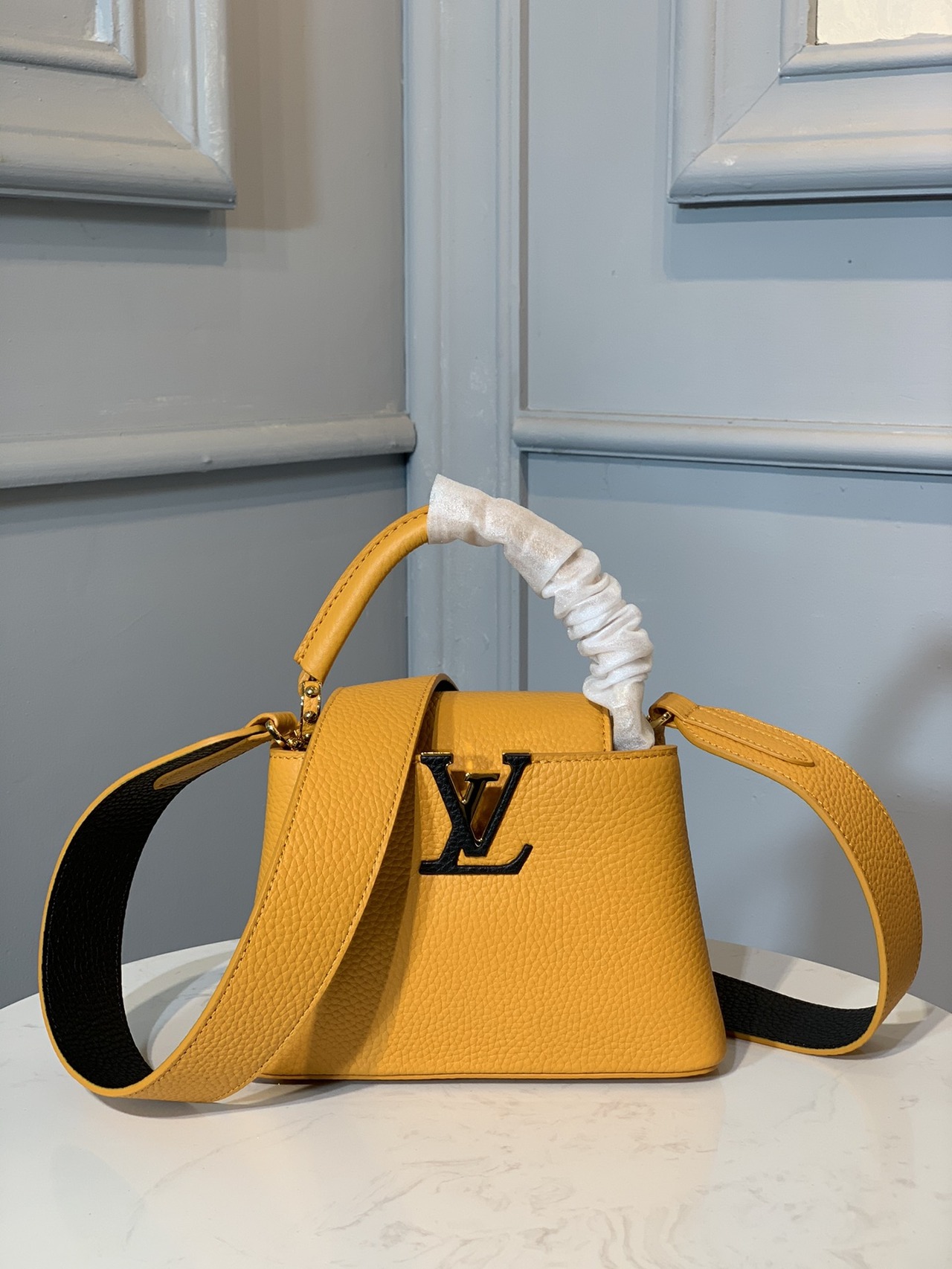  [LOUIS VUITTON] 루이비통 카퓌신 미니백 옐로우