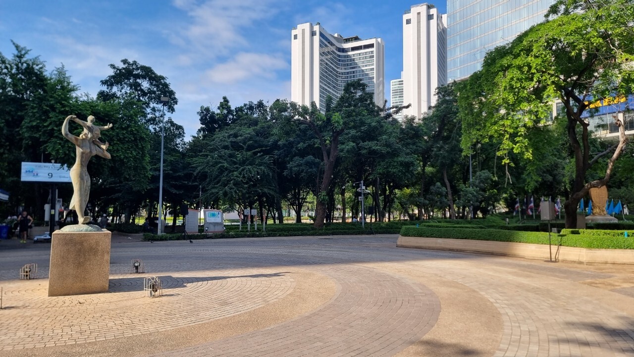 벤자씨리 공원
방콕 퀸즈파크