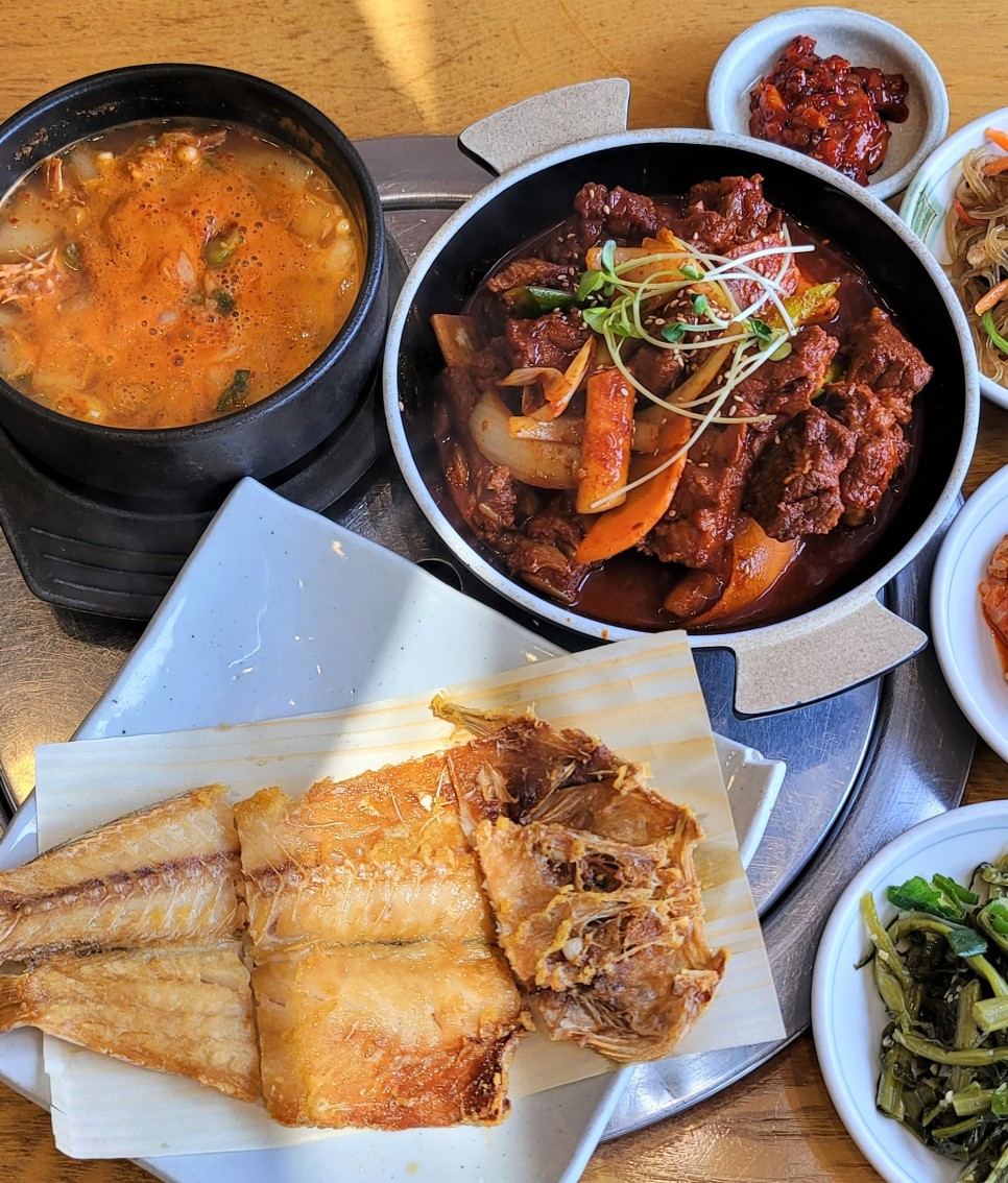 제주도 사람들의 픽. 오늘의 점심 메뉴는 태백산 본점에서 정해져 있습니다. 3