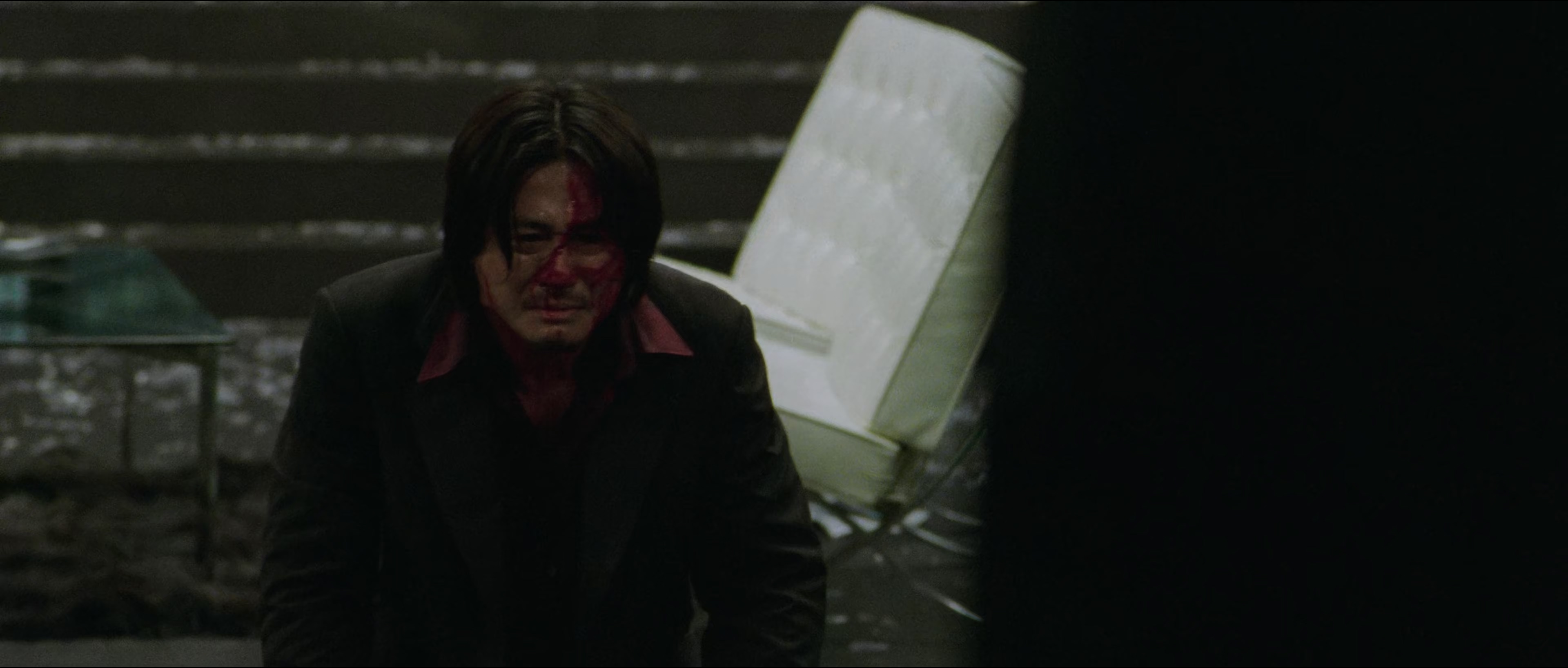 Oldboy.2003.KOREAN0p0K.BluRay.x265bit.AAC5.1-[YTS.MX].mkv_20240314_144626.961.jpg