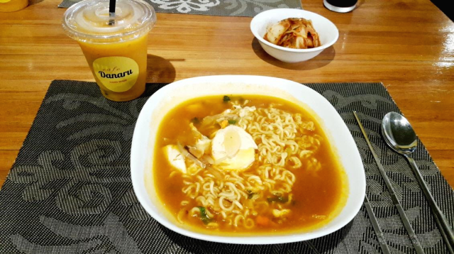  다나루 스파와 다나루 카페 마사지 후 라면 한 그릇