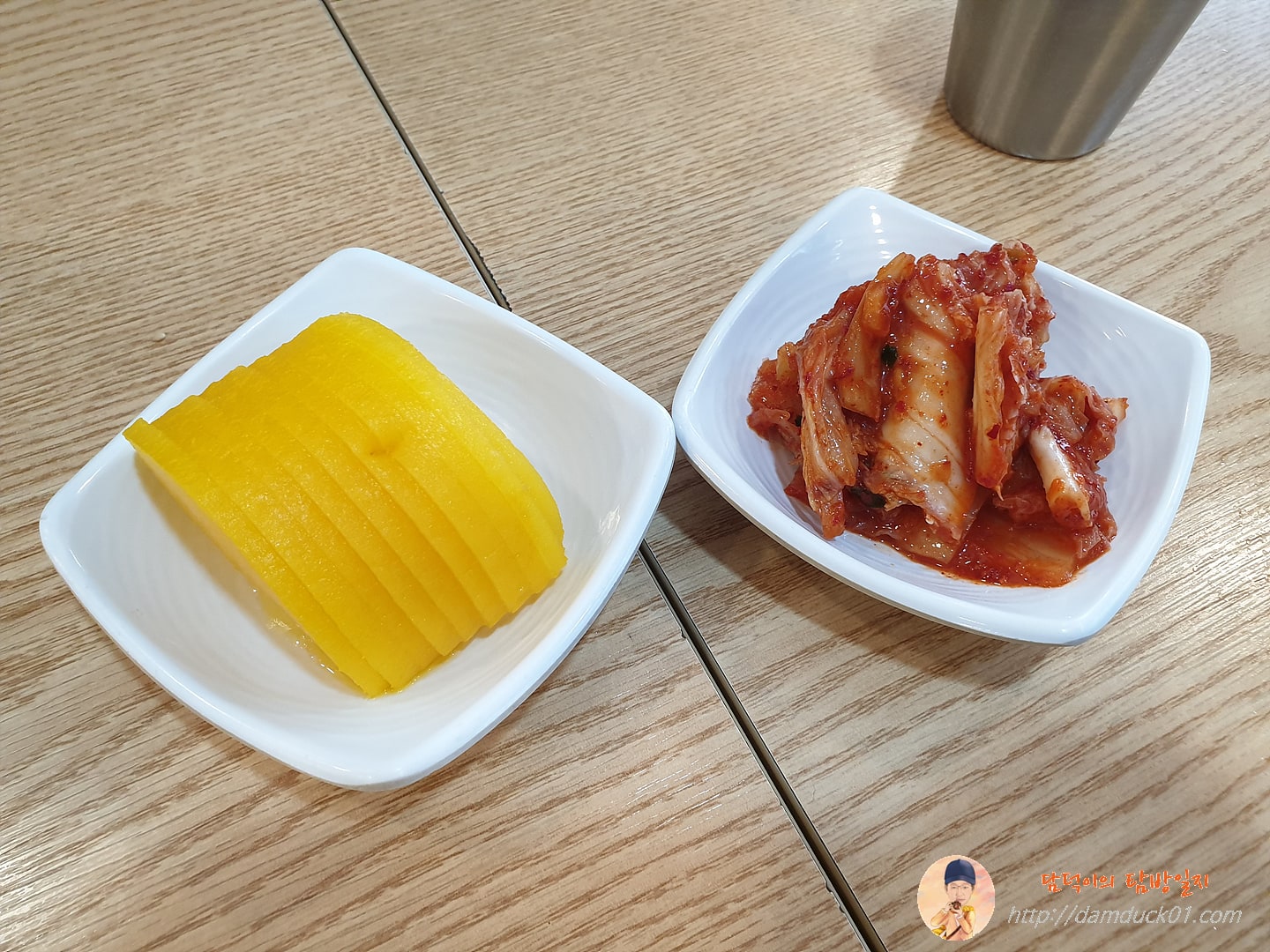 김솔솔김밥-반찬-단무지-배추김치-담덕이의탐방일지