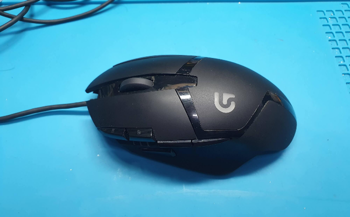  휠버튼 고장으로 버튼이 눌러지지 않는 로지텍 G402c 마우스수리