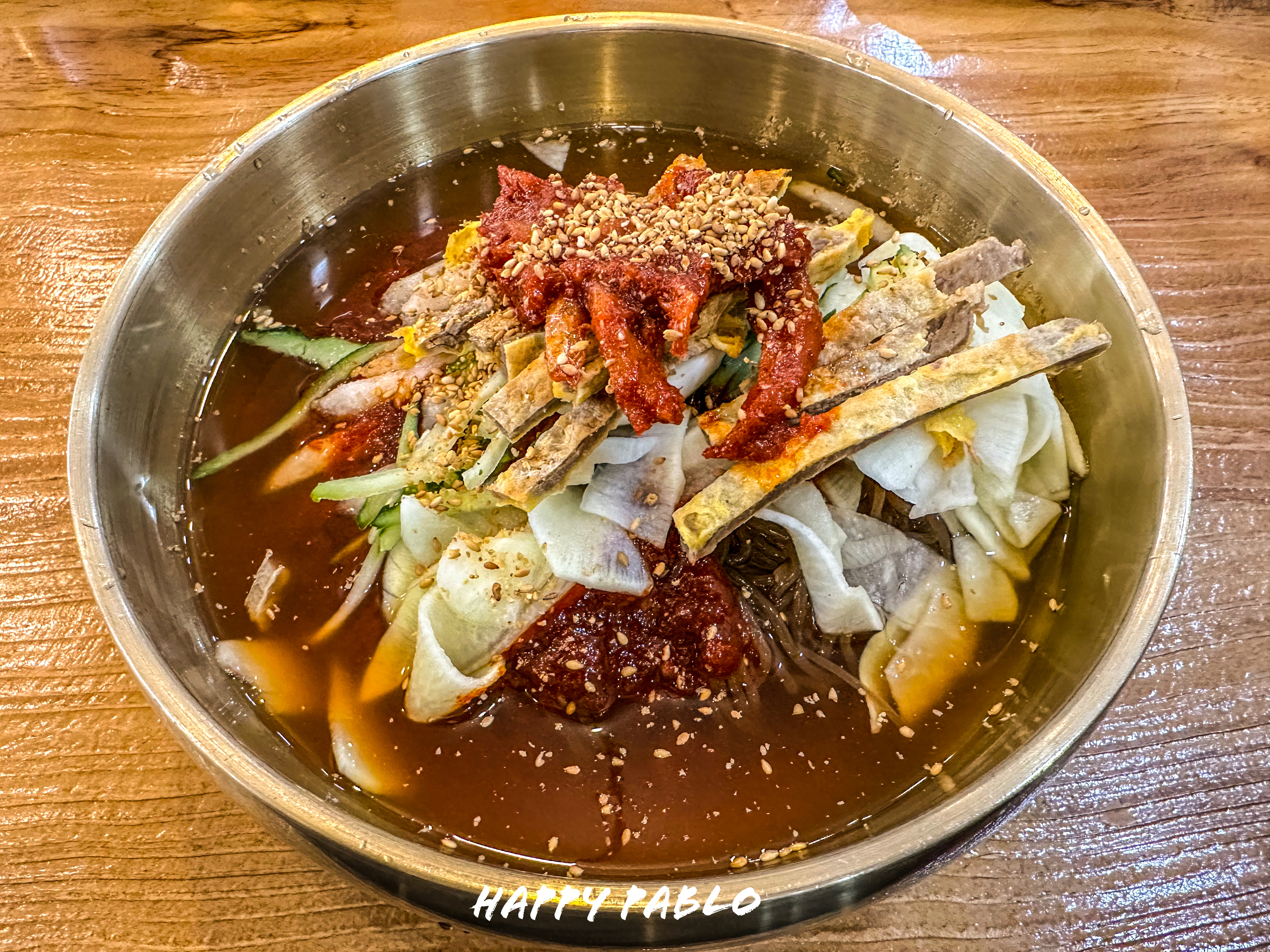  황포냉면, 황태고명과 육전이 올려진 진주식 냉면, 진주의 냉면 맛집