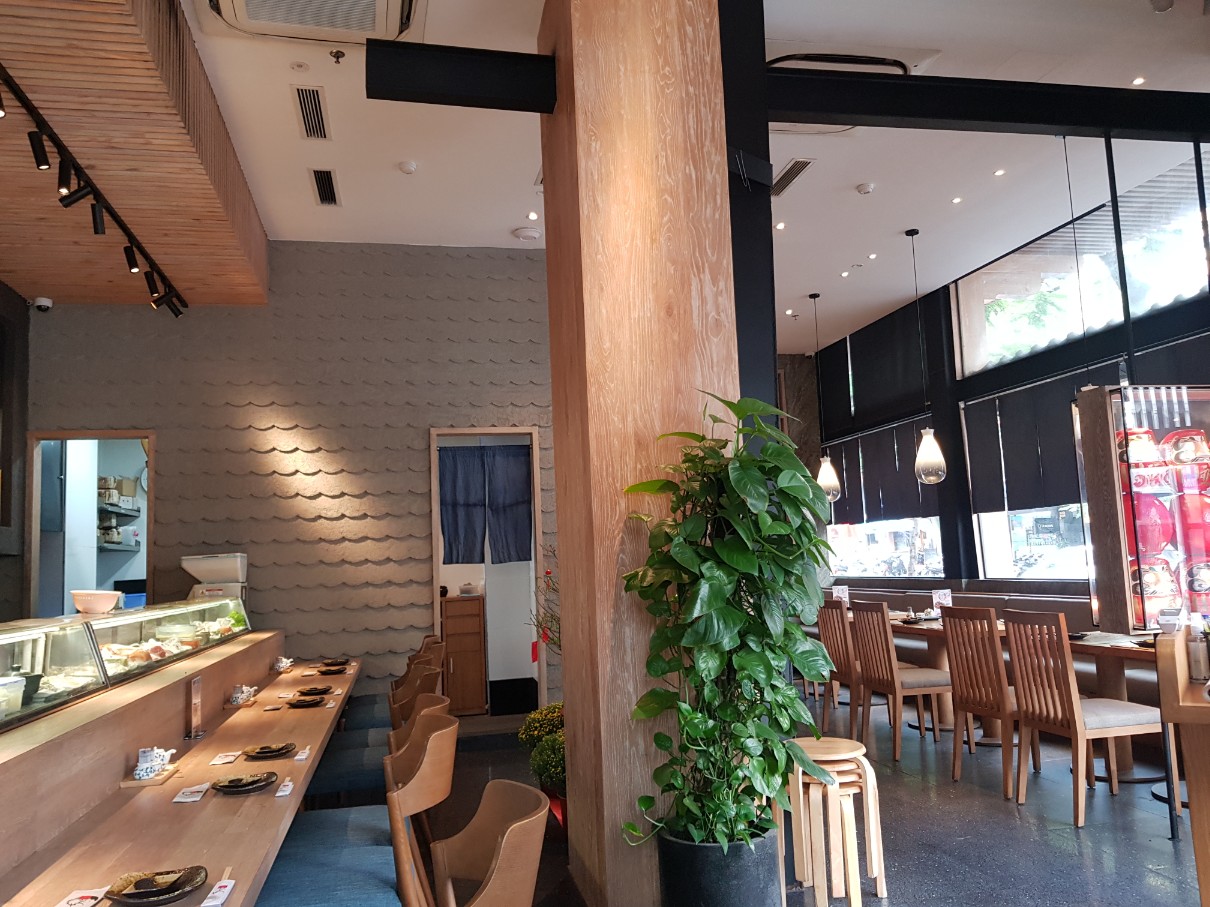 호치민 1군 스시 & 사시미 전문점 Chiyoda Sushi - 식당 내부(2)