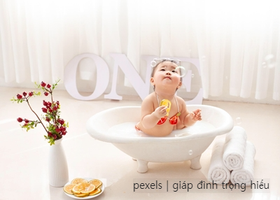 아기 목욕 유아 욕조