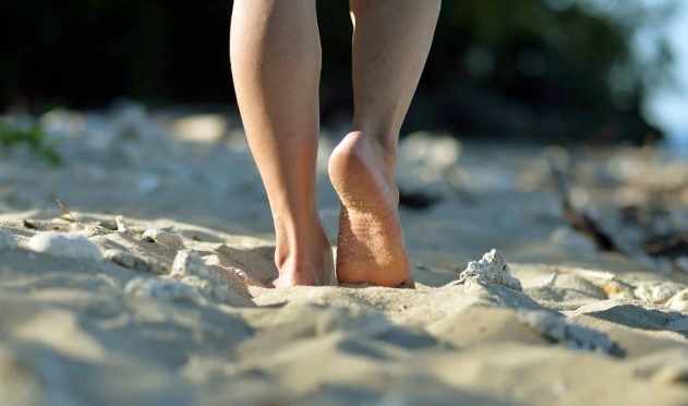 맨발 걷기 효능 6가지 