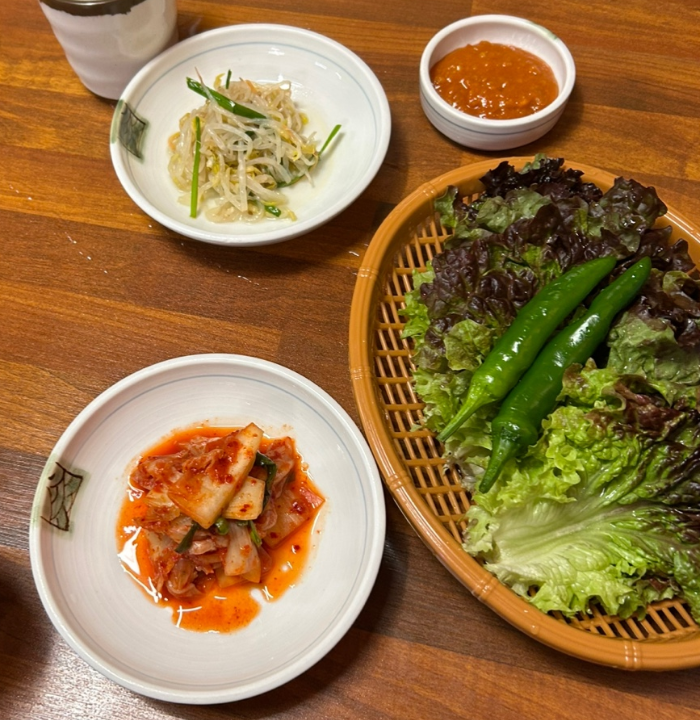 기본 반찬 사진