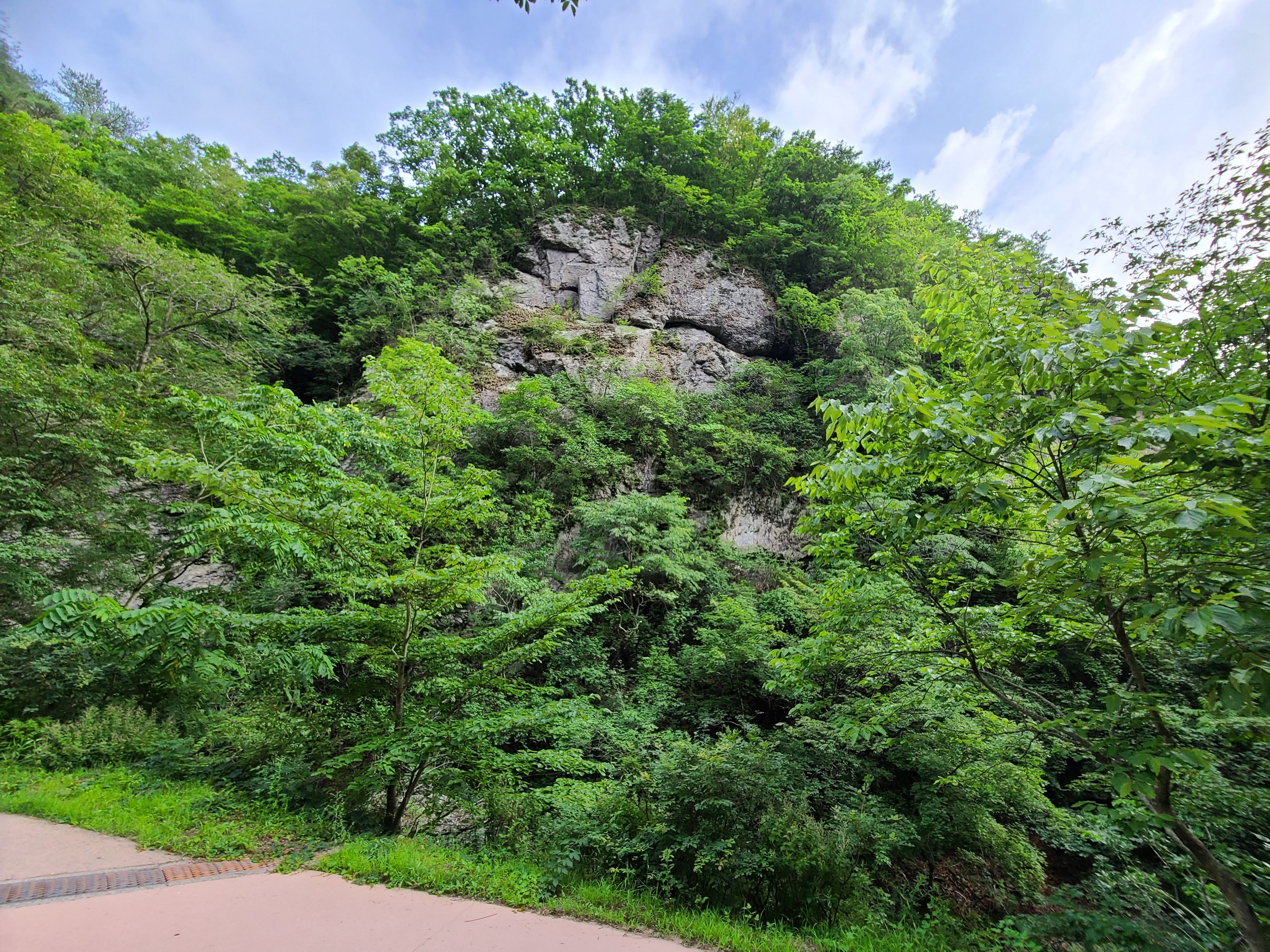 주왕산국립공원의 기암절벽