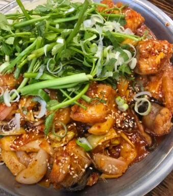 생생정보 장사의 신 아귀불고기 시키면 조개탕이 서비스 화성 향남 맛집 김태용의 섬집칼국수 아구불고기 화성향남점 