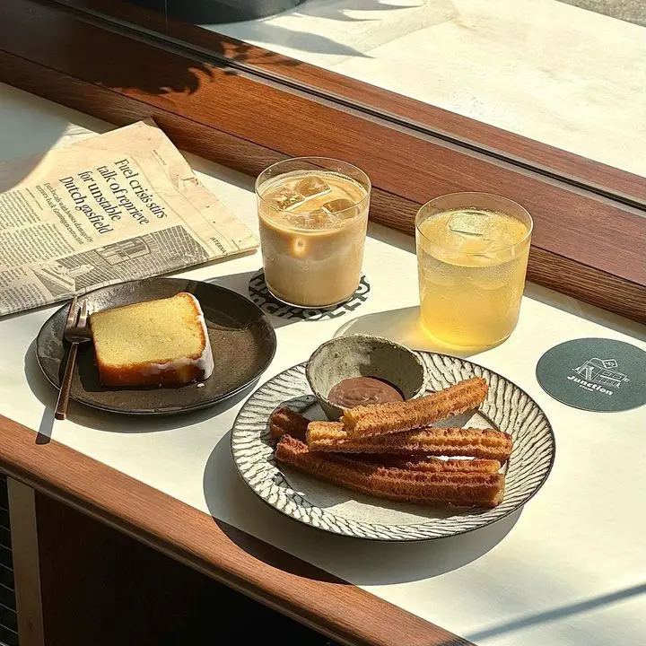 unction STAND Cafe Bar / 산겐자야역