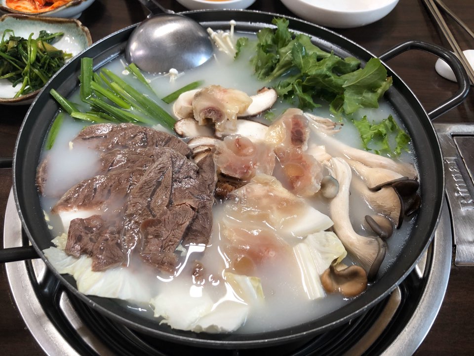  정쉡의 맛집 (합정역) 만두전골 덕이손만두