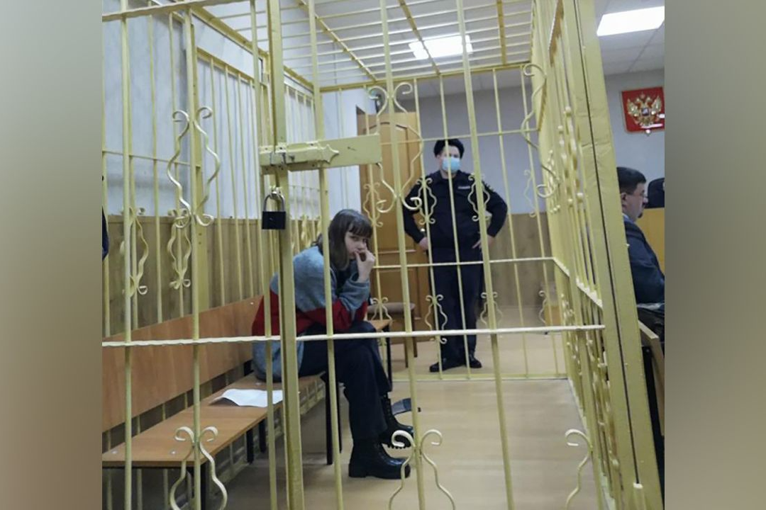  [CNN] 러시아 십대 소녀, 전쟁 비판 소셜 미디어 게시물로 수년간 감옥에...