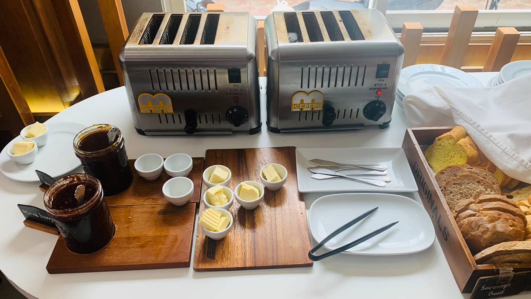 bake n's Brew 빵 뷔페 사진