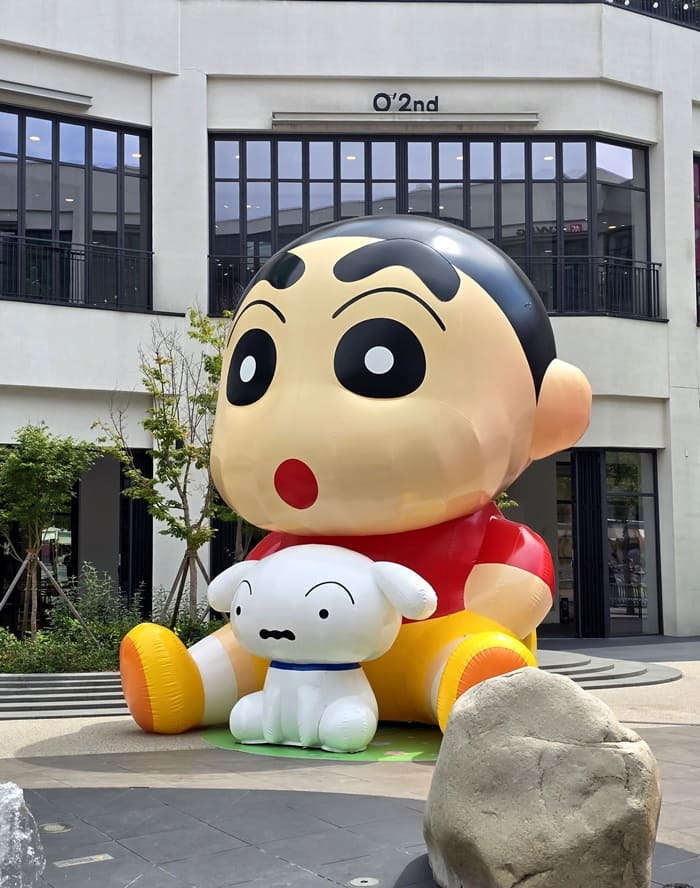 대전-현대아울렛-짱구와-흰둥이-대형-벌룬-포토존-사진