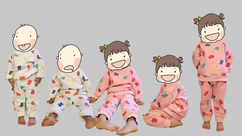 18개월&#44; 32개월 아기가 곰젤리 상하복을 입고 있다.