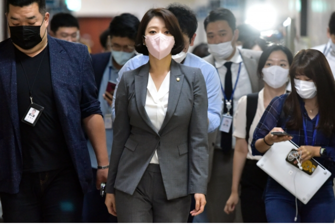  배현진 / 배현진 최고 위원 사퇴 / 국회의원 배현진 / 배현진 국민의 힘 의원