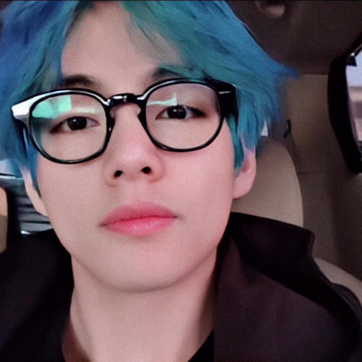  저절로 미소짓게 만드는 방탄소년단 뷔