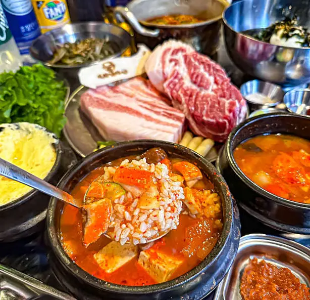 식한남자들 본점