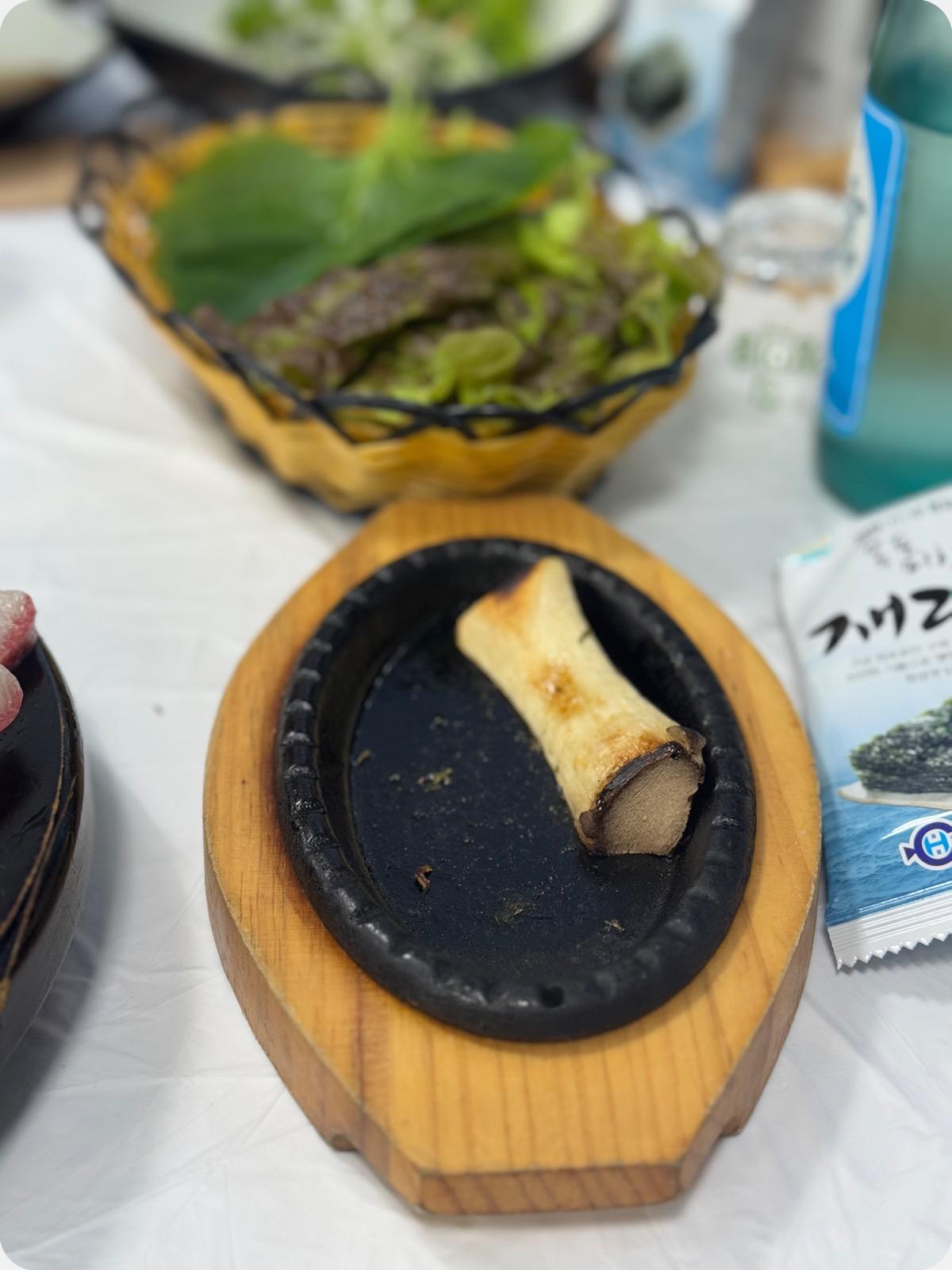 무쇠-철판-새송이버섯-사진