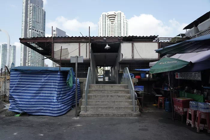 Oriental_pier_exterior