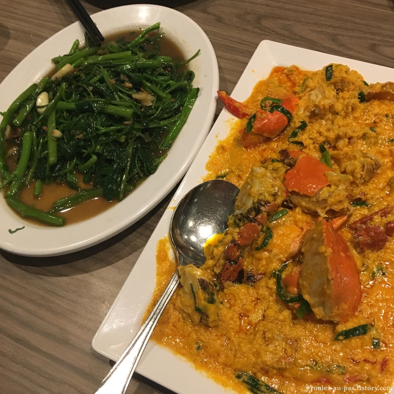 SOMBOON-FRIED-CURRY-CRAB