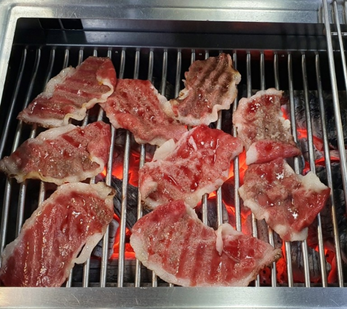  맛있는 녀석들에서 추천한 경북 의성 맛집 의성 마늘소 덕향.