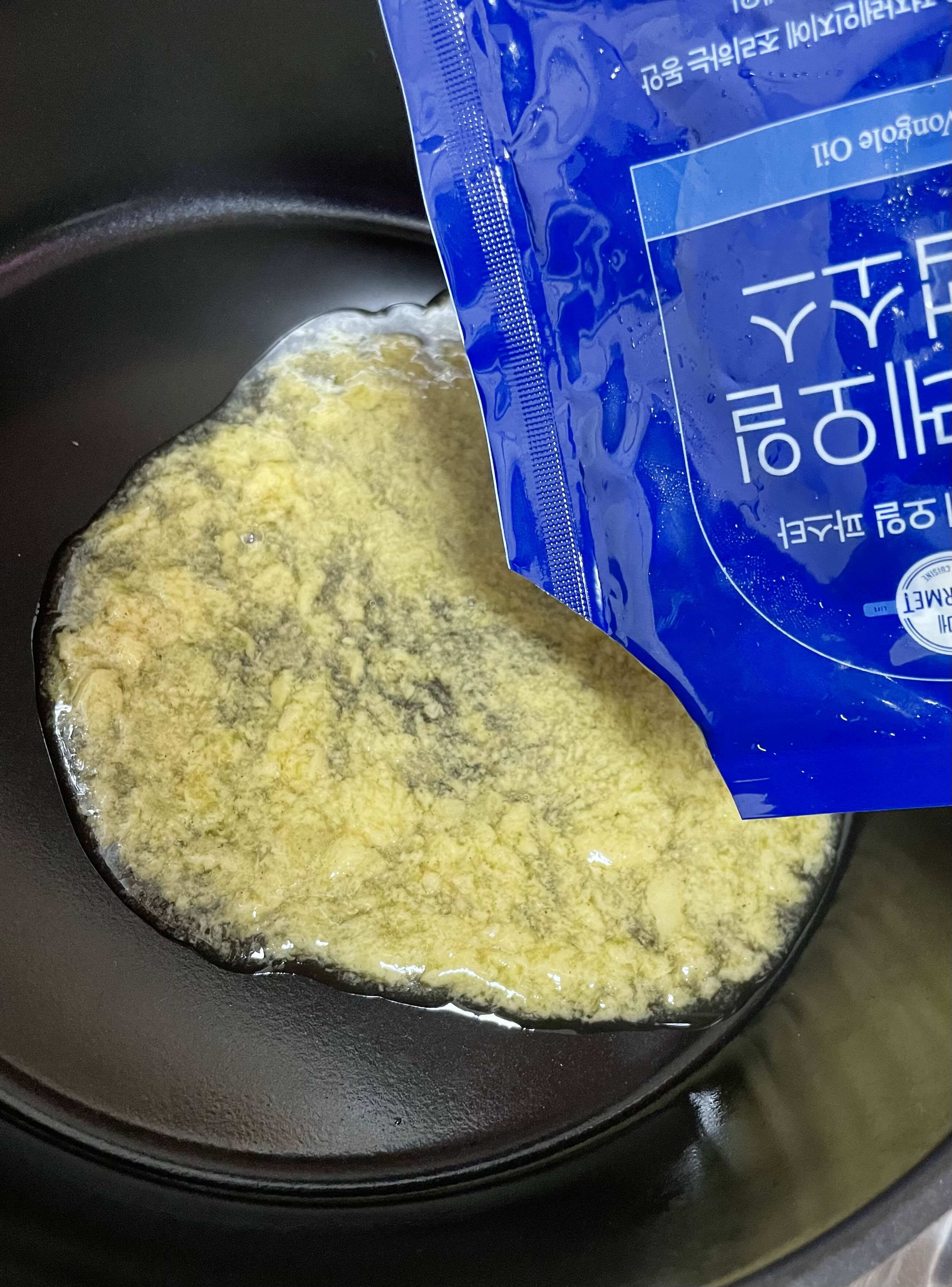 CJ 고메 봉골레 오일 파스타