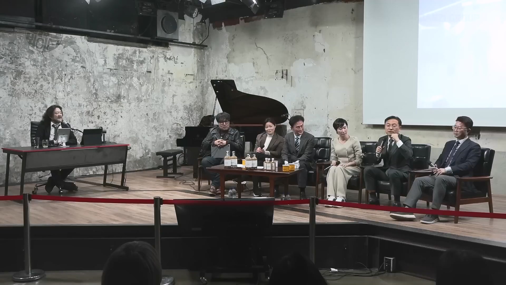 [김어준의 다스뵈이다] 337회 윤석열 체포 이렇게 하자, 박구용의 혁명 3단계, 2025 맛 좀 봐라 (1080p_30fps_H264-128kbit_AAC).mp4_20250111_164548.078.jpg