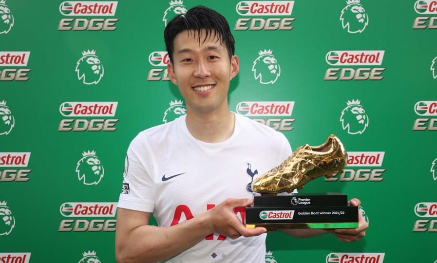 손흥민_골든부츠들고_웃음