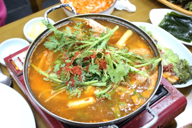  김영철의 동네한바퀴 156회 강원도 동해시 묵호어시장 도치알탕 식당 위치 메뉴 가격 리뷰 후기 정보