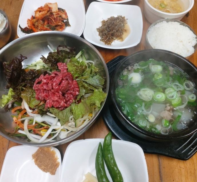 군산-맛집-베스트-10-추천-한정식-한식-백반-짬뽕-짜장면-중국집-회-횟집-해산물-뚝배기-빵집-빵-맛있는-녀석들-미우새-이상민-생활의-달인-생생-정보통-새만금-횟집-한소끔-째보-식당-이성당-영국빵집-지린성-복성루-한일옥