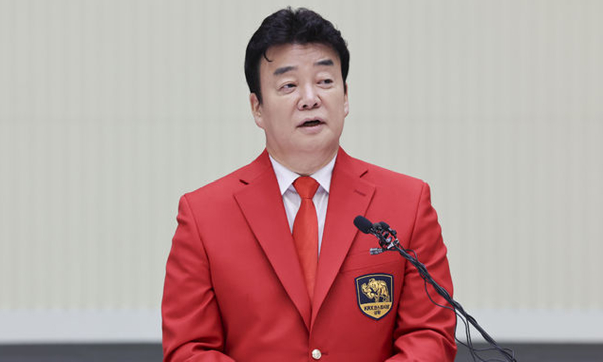빽햄·감귤오름·백석된장·한신포차 낙지볶음·치킨 스테이크 밀키트까지 끊임없는 논란... 백종원 더본코리아 대표 공식 사과 - 고개숙인 백종원 대표 "속여서 미안해유" 빽햄·감귤오름·백석된장·한신포차 낙지볶음·치킨 스테이크 밀키트까지 끊임없는 논란... 백종원 더본코리아 대표 공식 사과 - 고개숙인 백종원 대표 "속여서 미안해유"