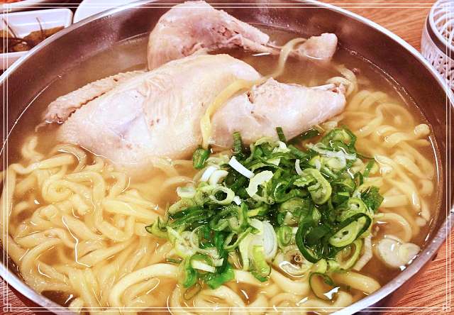 생방송 오늘저녁 시흥 오이도 가성비 보양식 9천원 닭 한마리 칼국수 맛집