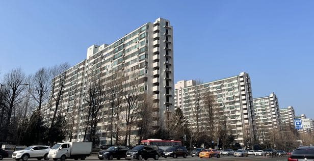  45년 된 ‘잠실주공5단지’ 재건축사업 7년만 본격 착수...이번엔 진짜?