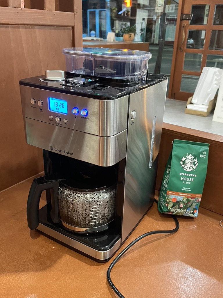  러셀홉스 반 자동 커피 머신