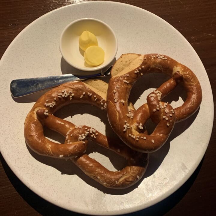 bavarian-bier-cafe-pretzel