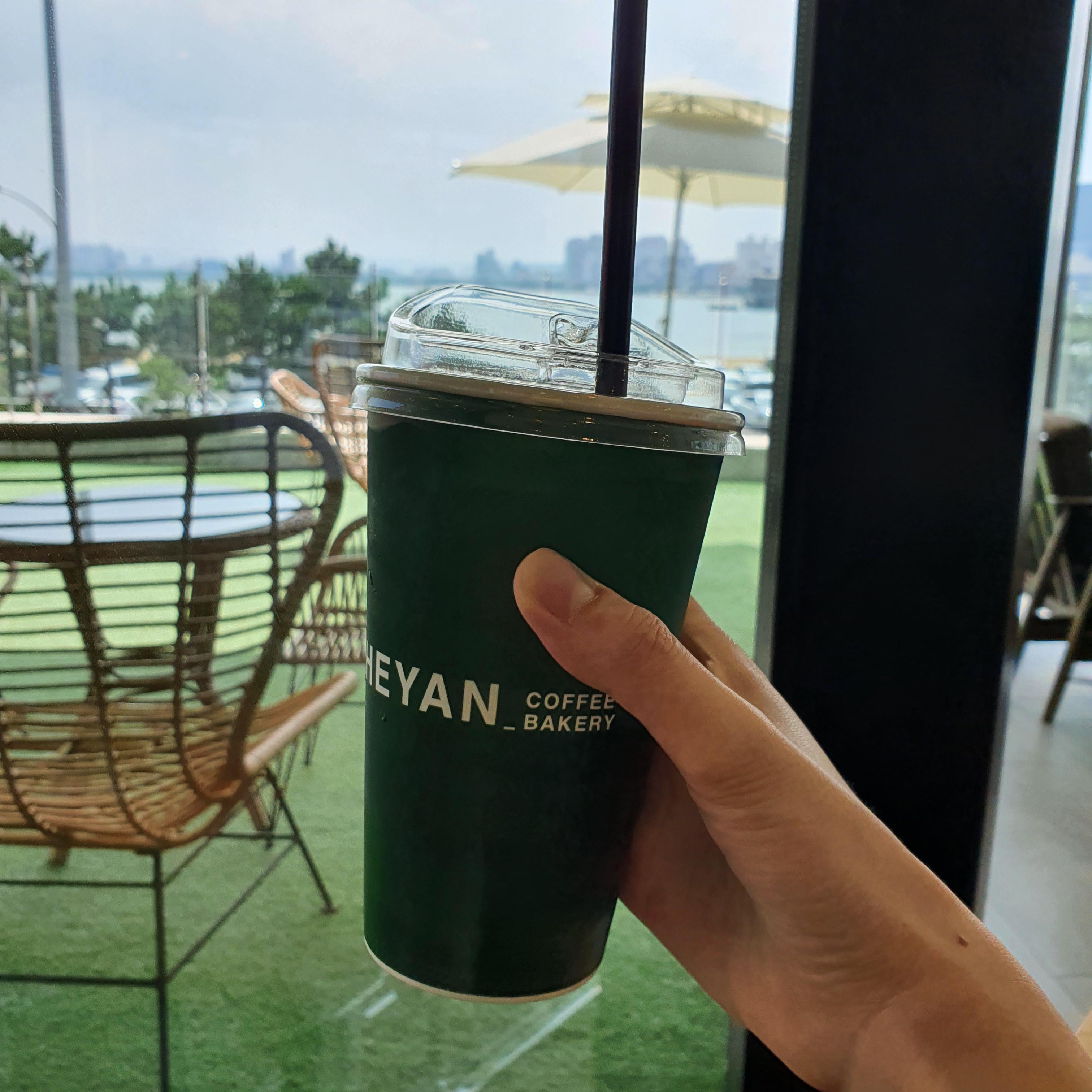  인스타 감성나는 포항 영일대 베이커리 카페 <헤이안(HEYAN)>
