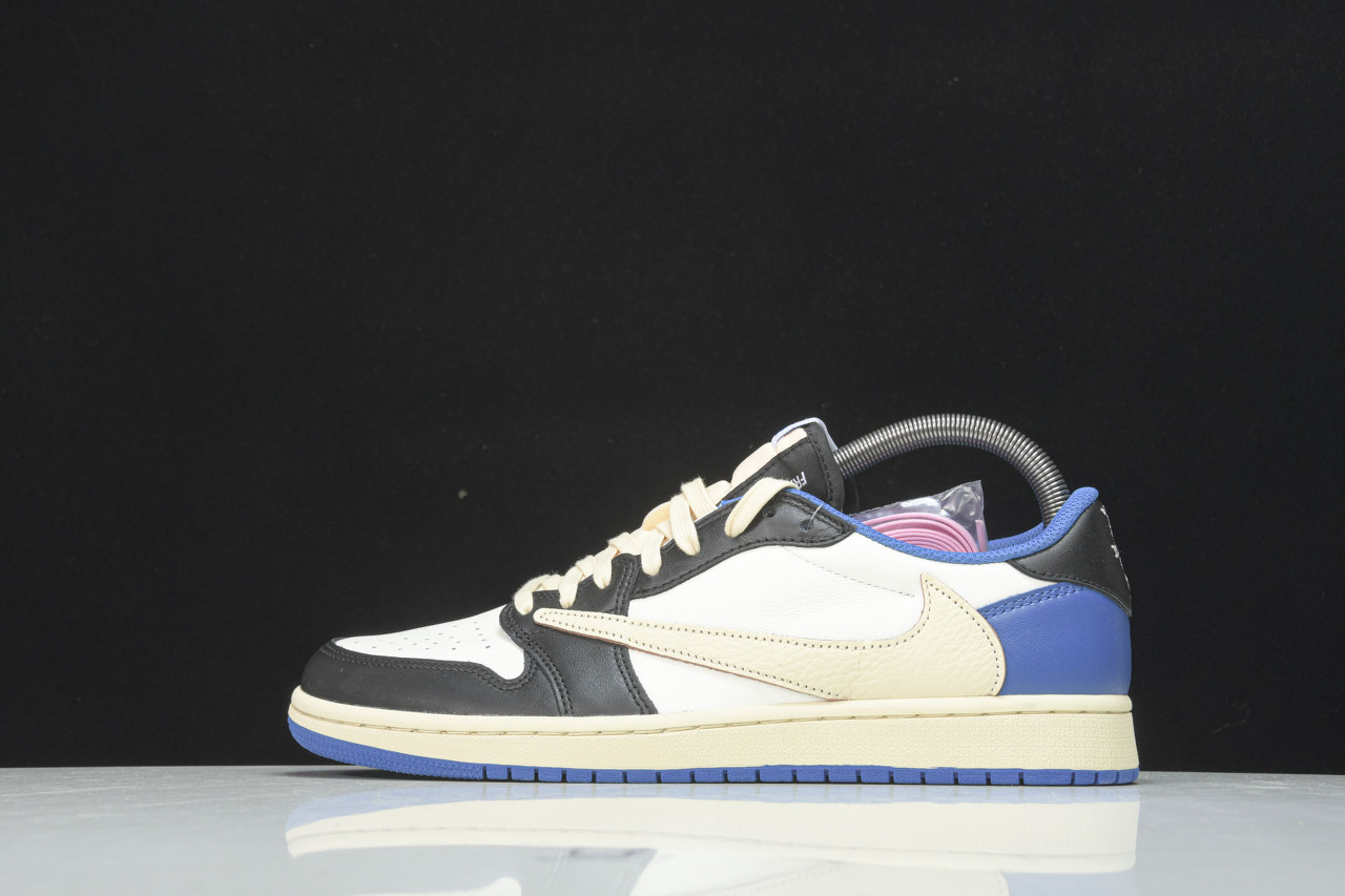  [NIKE x TRAVIS SCOTT x FRAGMENT] BC 나이키 X 트래비스스캇 X 프라그먼트 에어 조던1 로우 OG DM7866-140
