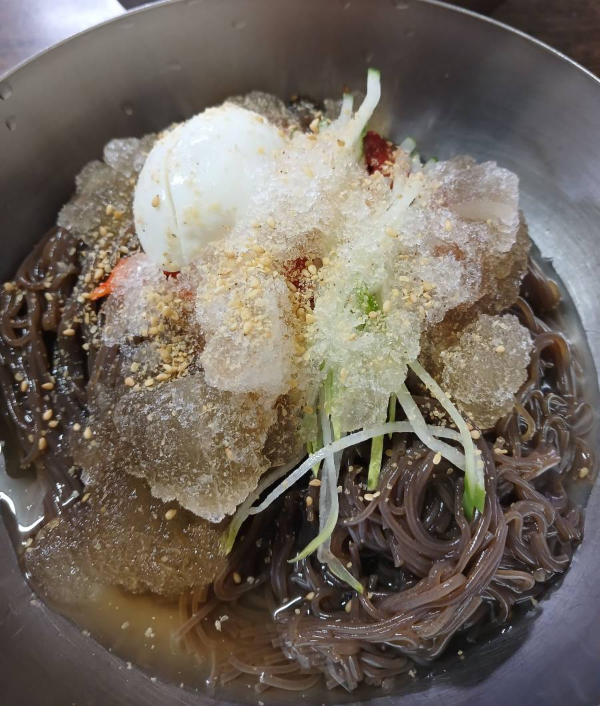 사철냉면 비빔냉면