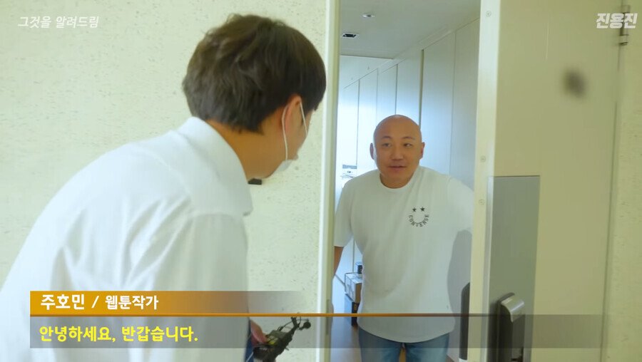 대머리는 수영장에서 수영모를 안써도 될까?(+ 안전요원 정수리)