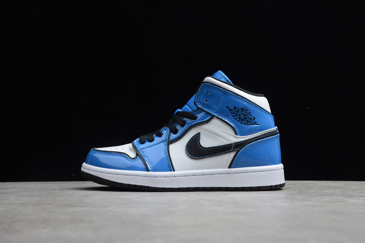 [NIKE] 나이키 에어 조던1 미드 SE 시그널 블루 SIGNAL BLUE DD6834-402
