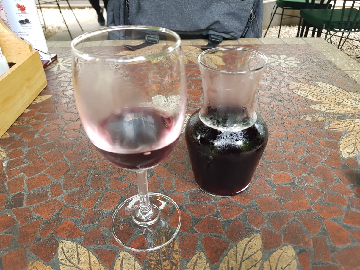 호치민 1군 레탄톤 일본인 거리 프렌치 레스토랑 Le Jardin - House red wine(25cl)