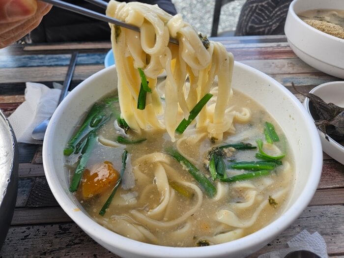 깊은맛의 금산재칼국수