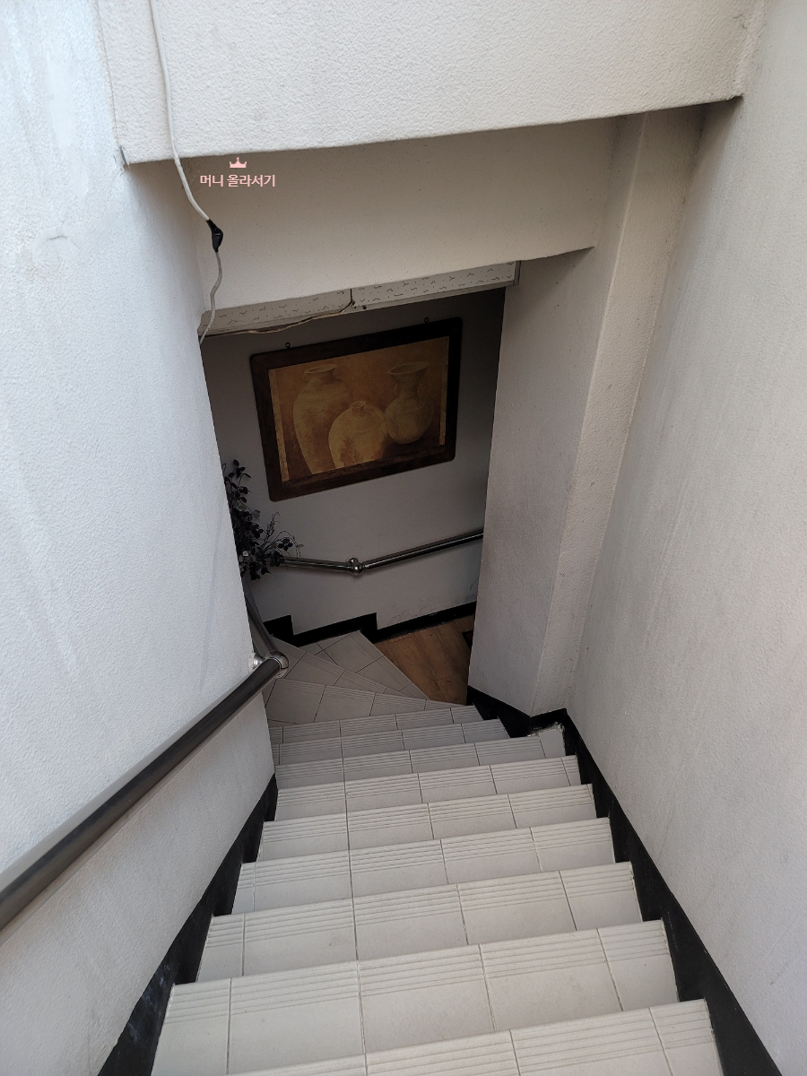 이조우렁쌈밥 들어가는 계단