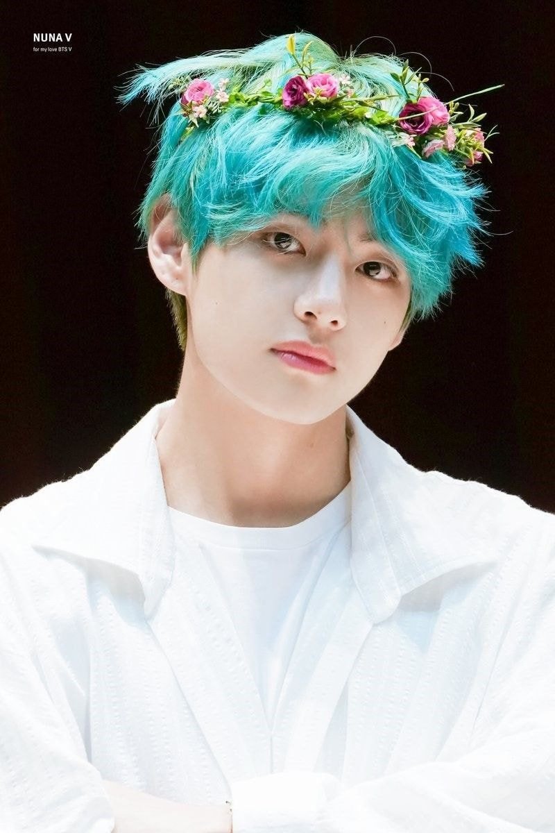  방탄소년단 뷔 빨간머리vs파란머리
