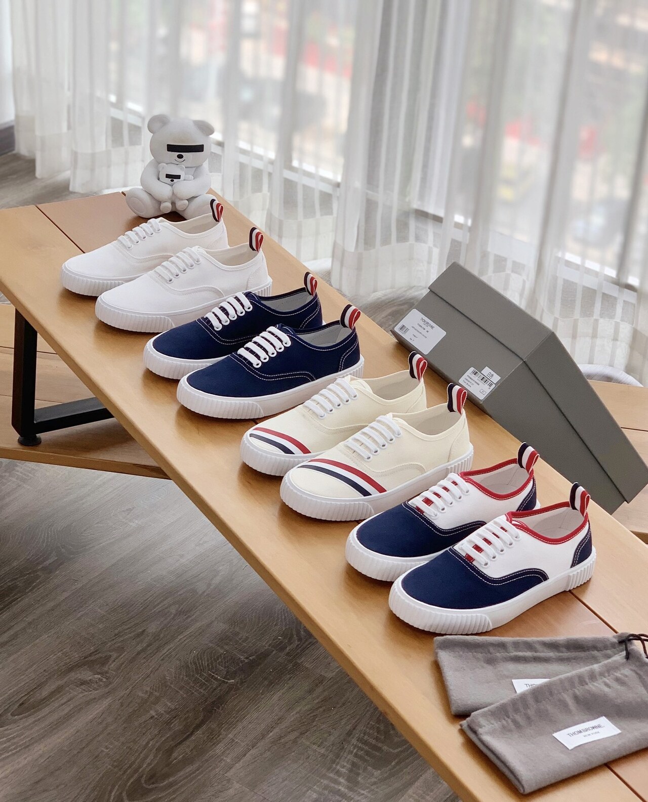  [THOM BROWNE] 톰브라운 21FW 로우 탑 스니커즈 (4 COLOR)