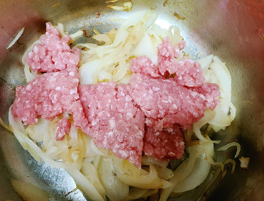 고기 넣은 사진