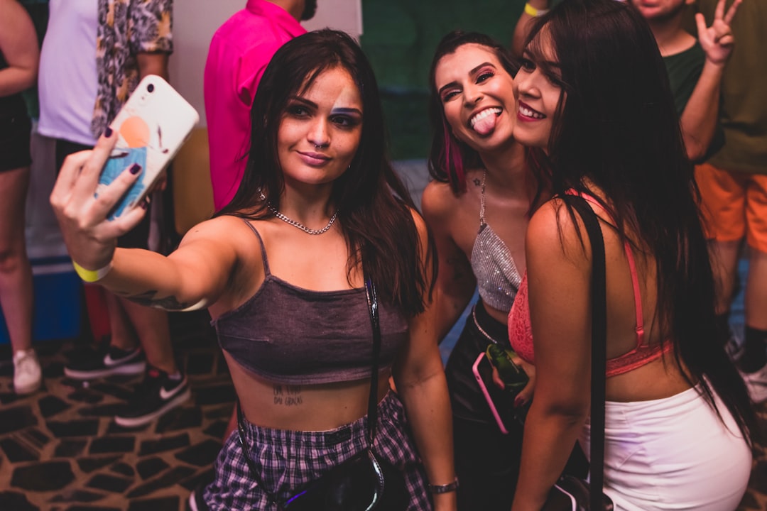 Damas